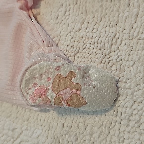 Brand New Very Well Handmade onsie, for size 0-3 months.  In a lovely light pink - Picture 4 of 8